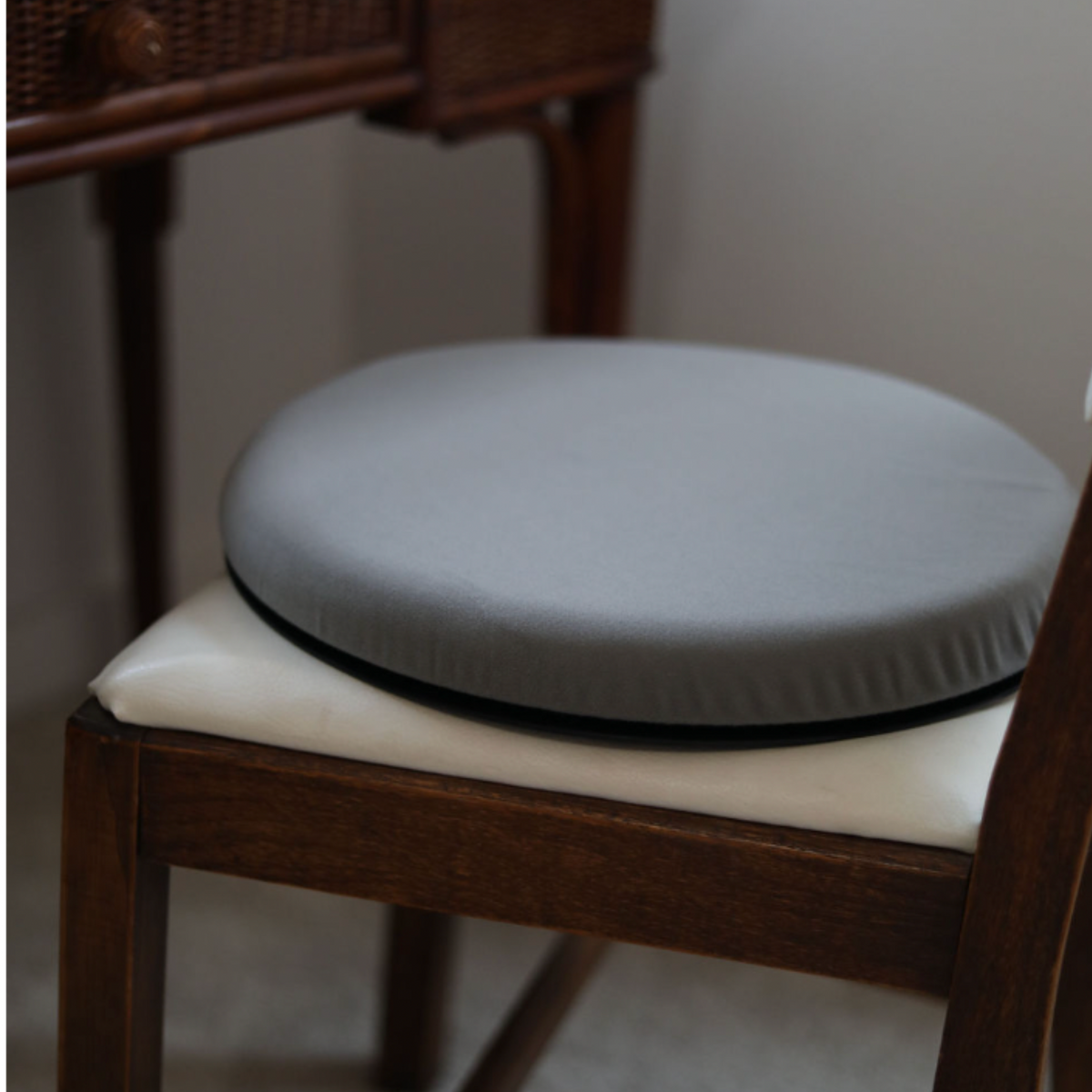 Comfortable Swivel Seat Cushion
